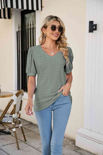 f64a083fb39e44afa6b57041712a57f7-Min